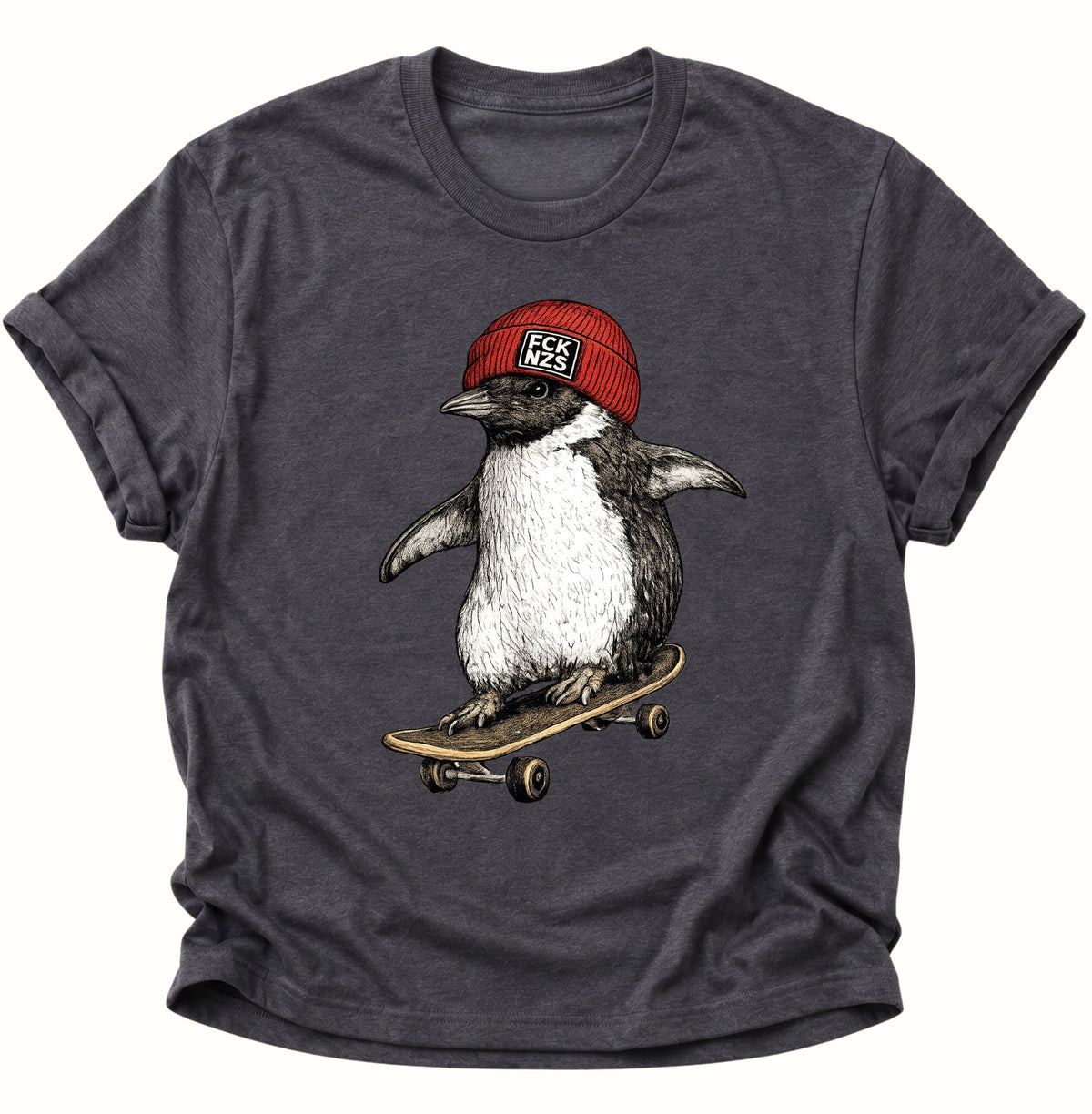 Skateboard-Pinguin gegen rechts Unisex T-Shirt Dark Heather - PINE & RIVER