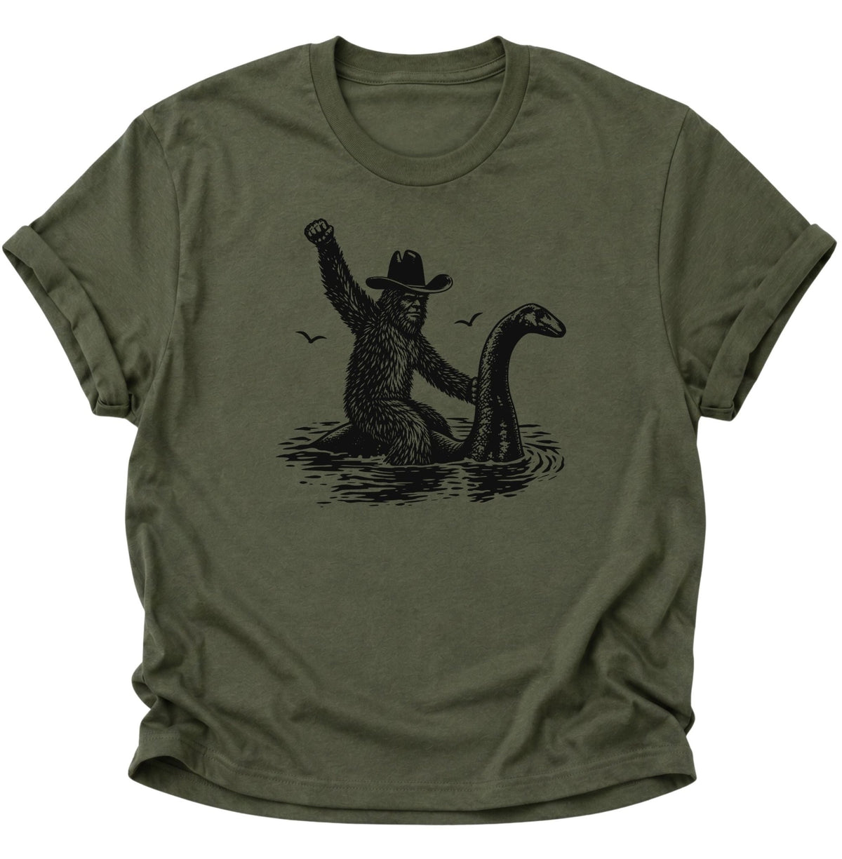 Bigfoot reitet Nessie Unisex T-Shirt Military Green - PINE & RIVER