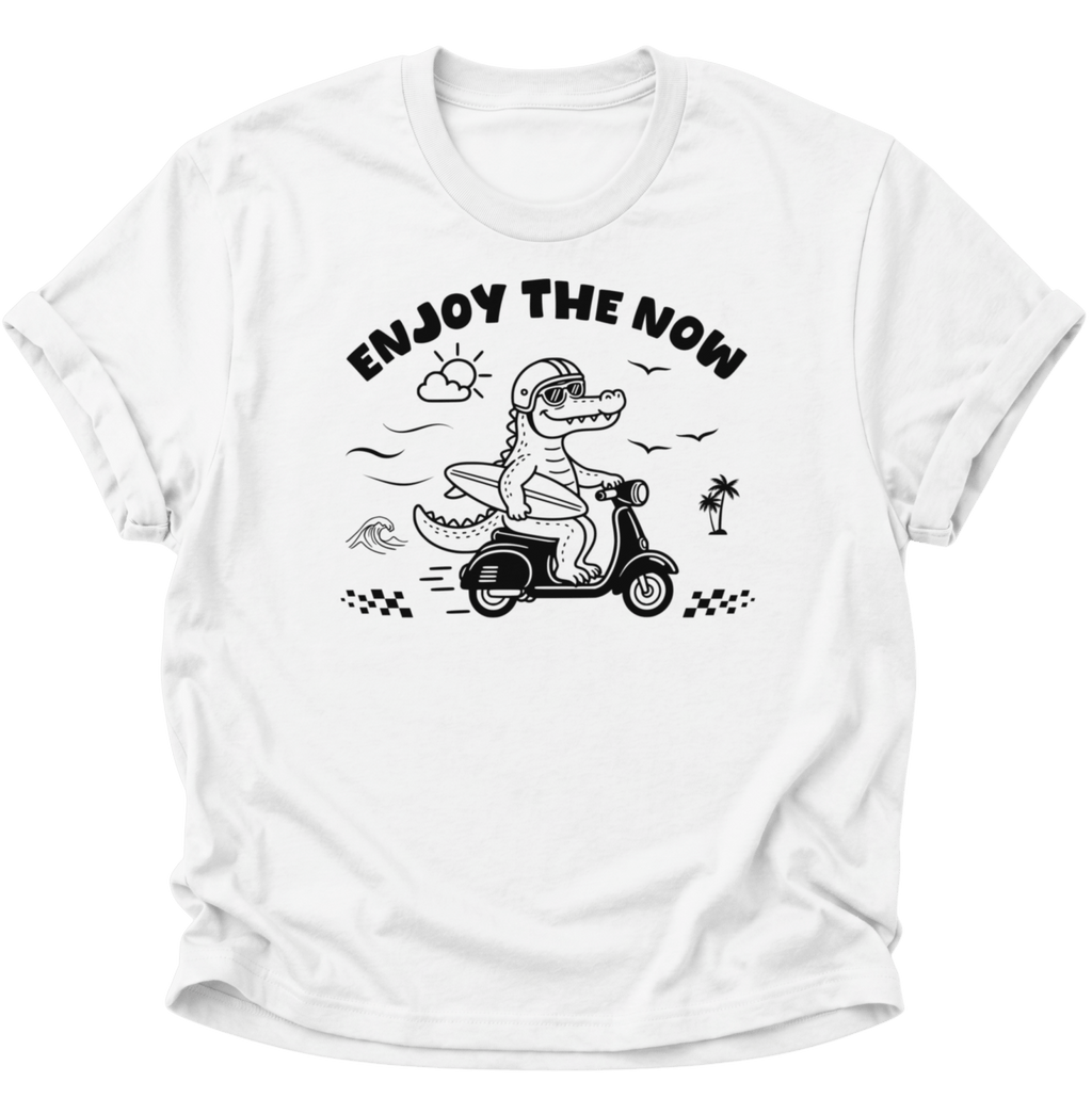 Enjoy The Now Krokodil auf Roller Unisex T-Shirt Weiß - PINE & RIVER