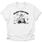 Enjoy The Now Krokodil auf Roller Unisex T-Shirt Weiß - PINE & RIVER
