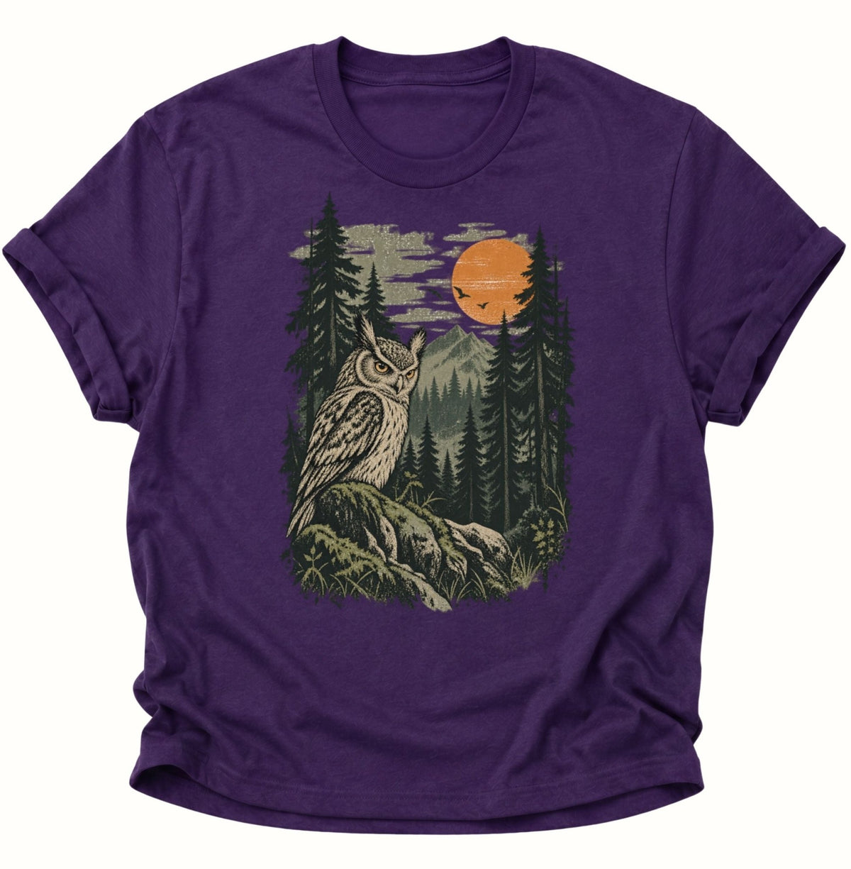 Eule im Wald bei Sonnenuntergang Unisex T-Shirt Purple - PINE & RIVER