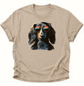Langhaardackel mit Sonnenbrille Retro Unisex T-Shirt Sand - PINE & RIVER
