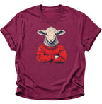 Schaf im Wollpullover Unisex T-Shirt Dark Heather - PINE & RIVER