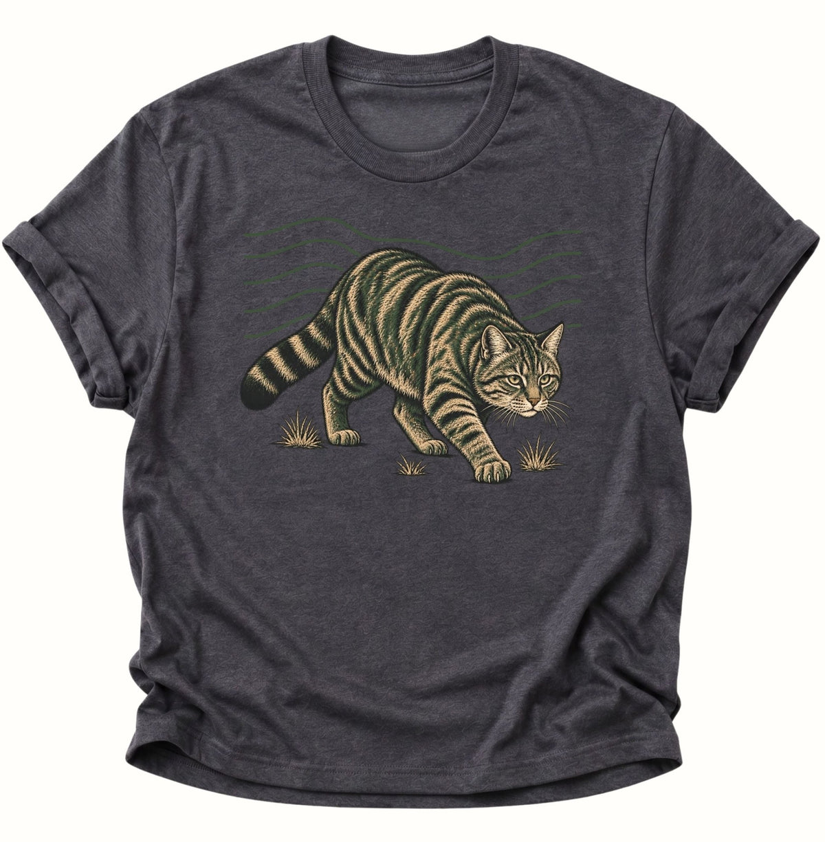 Wildkatze auf der Pirsch Unisex T-Shirt Dark Heather - PINE & RIVER